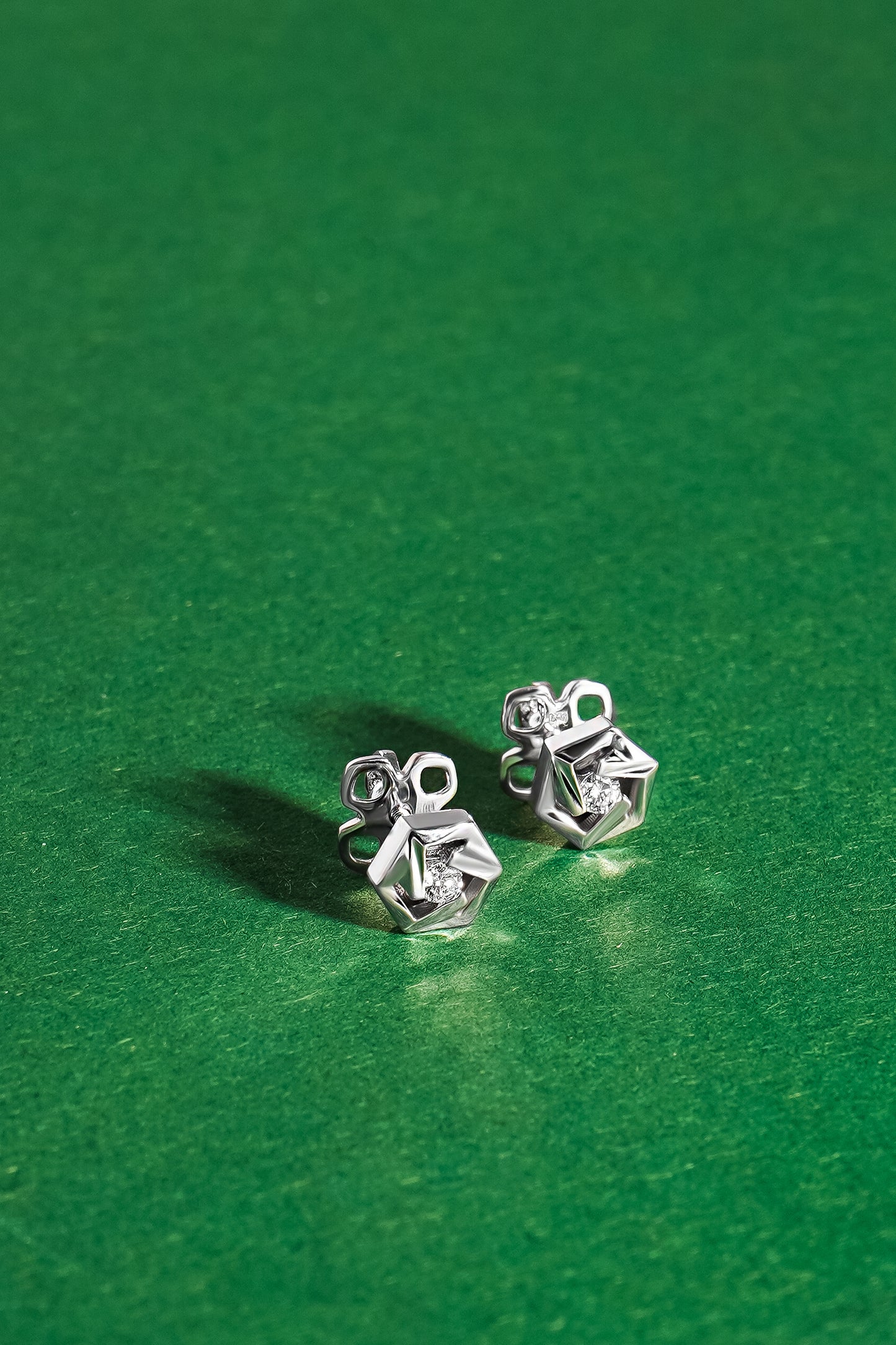 Сережки з діамантами С4022